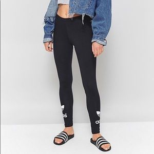 NWOT Adidas Originals Trefoil Legging